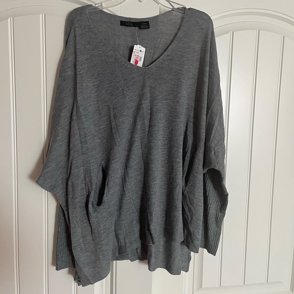 NEW RDI Gray V-Neck Dolman Sleeve Ribbed Sweater Size 1X - Picture 6 of 9